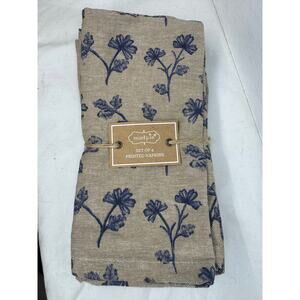 Mud pie set a four printed napkins